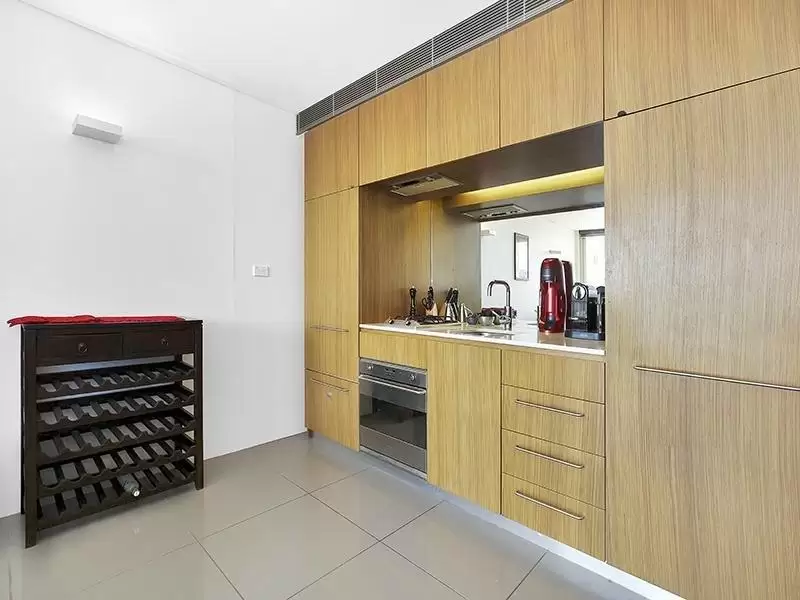 66/60 William Street, Woolloomooloo Sold by Ballard Property - image 3