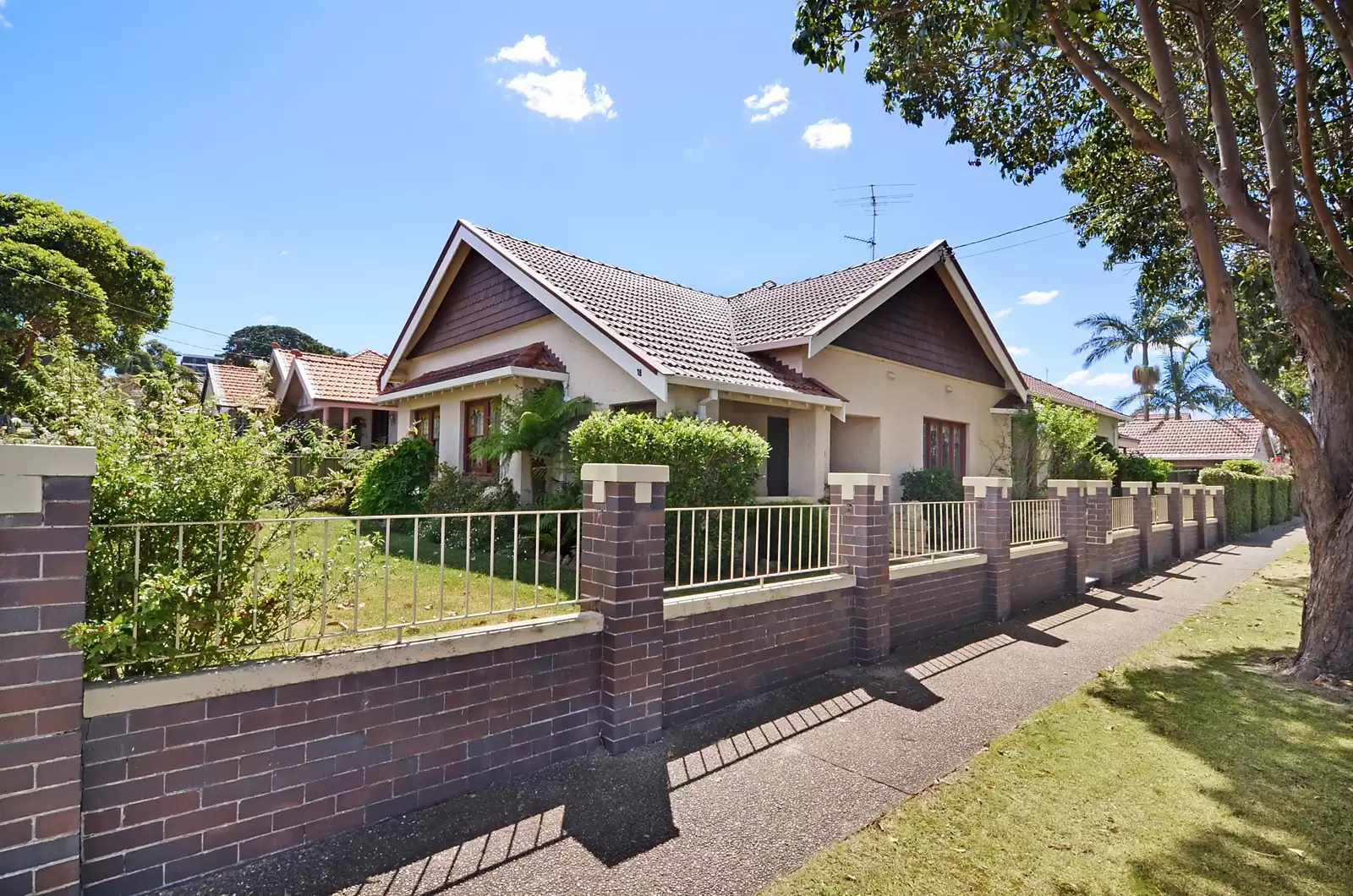 18 Koorinda Avenue, Kensington Sold by Ballard Property - image 1