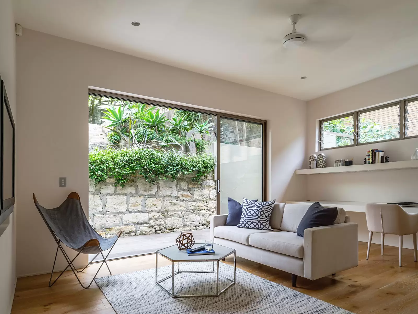 194 Beach Street, Coogee Sold by Ballard Property - image 4