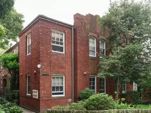 4/10 McDougall St, Kirribilli Leased by Ballard Property