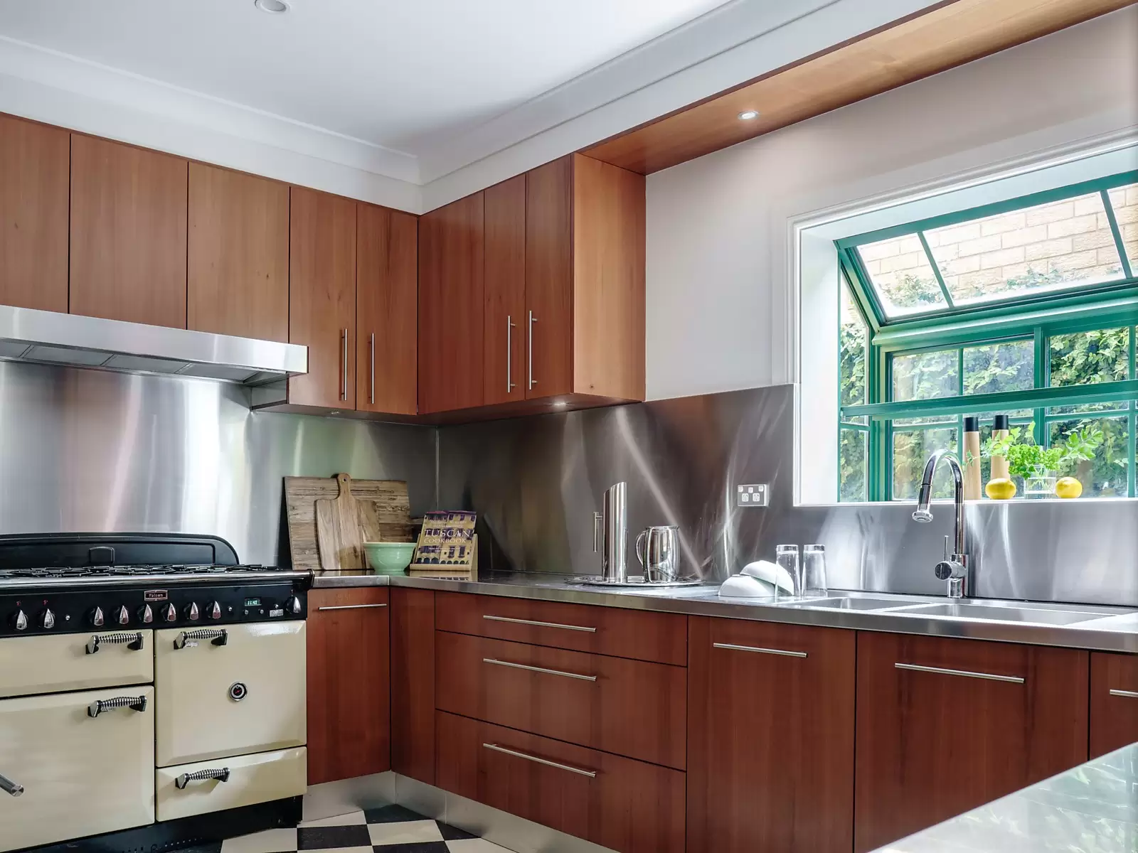 67 Metcalfe Street, Maroubra Sold by Ballard Property - image 2