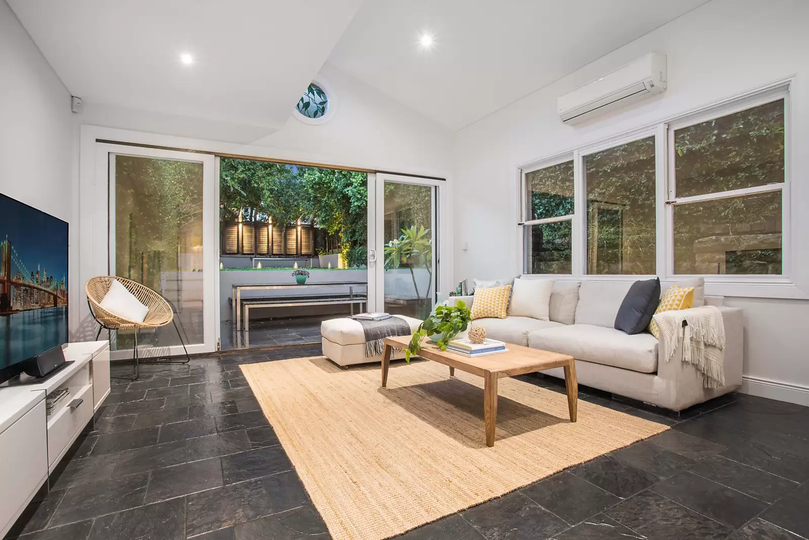 22 Byron Street, Coogee Sold by Ballard Property - image 7