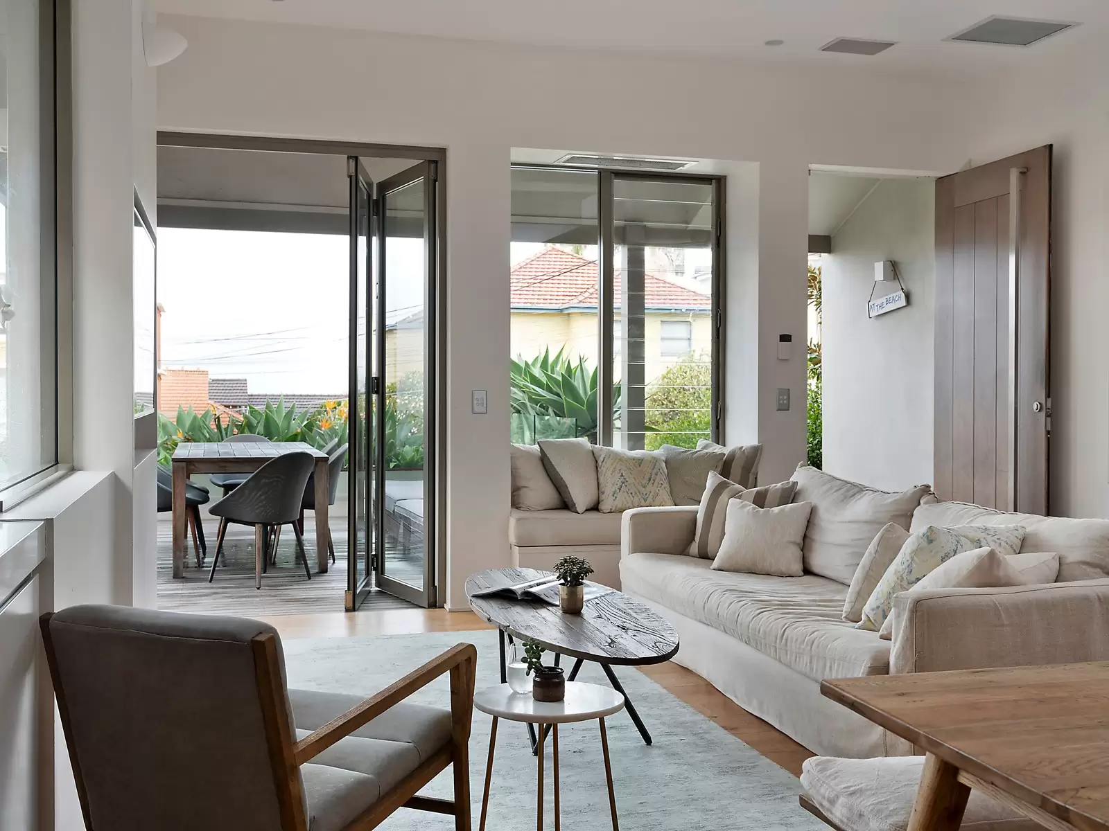 194 Beach Street, Coogee Sold by Ballard Property - image 4