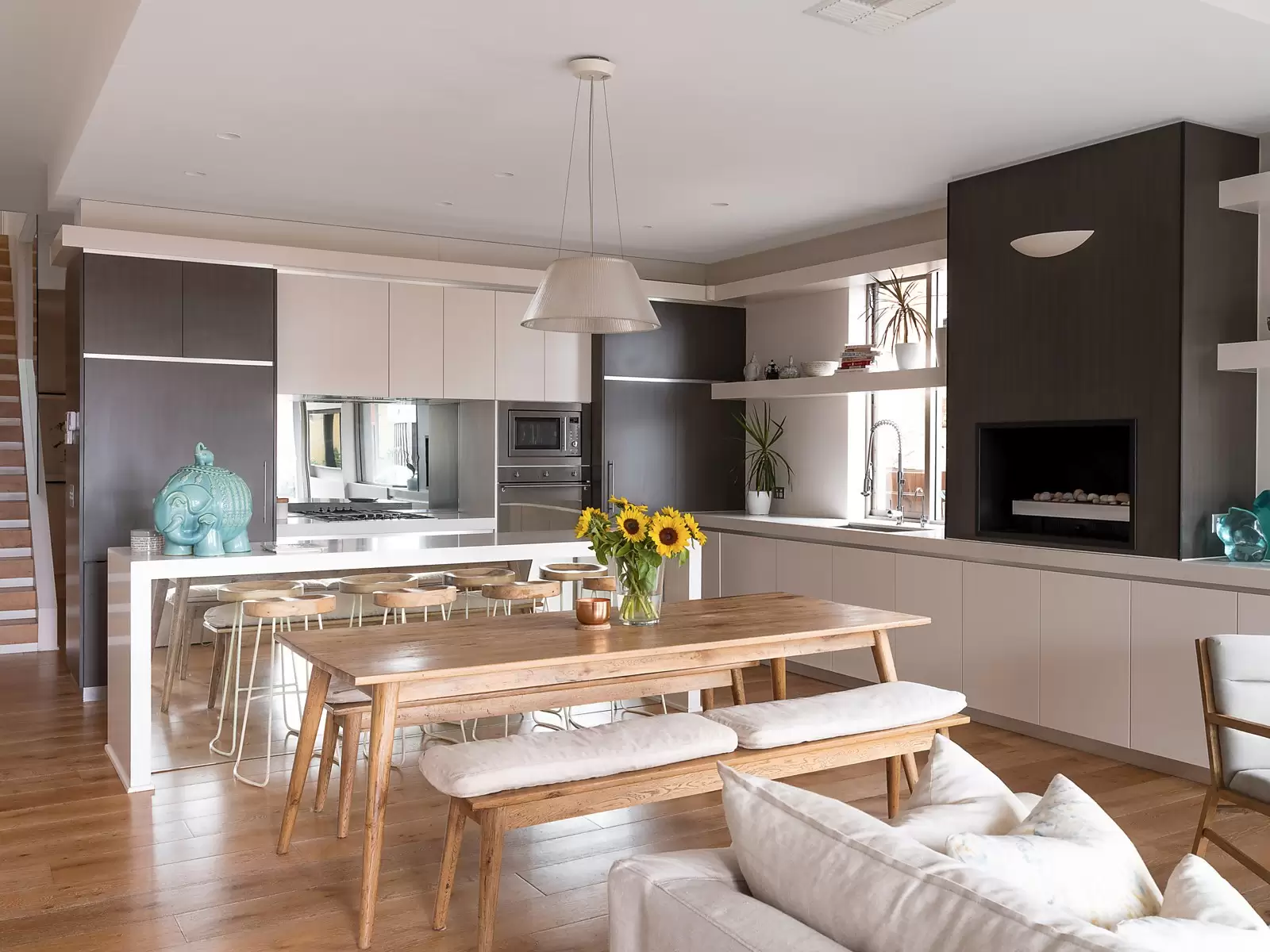 194 Beach Street, Coogee Sold by Ballard Property - image 2