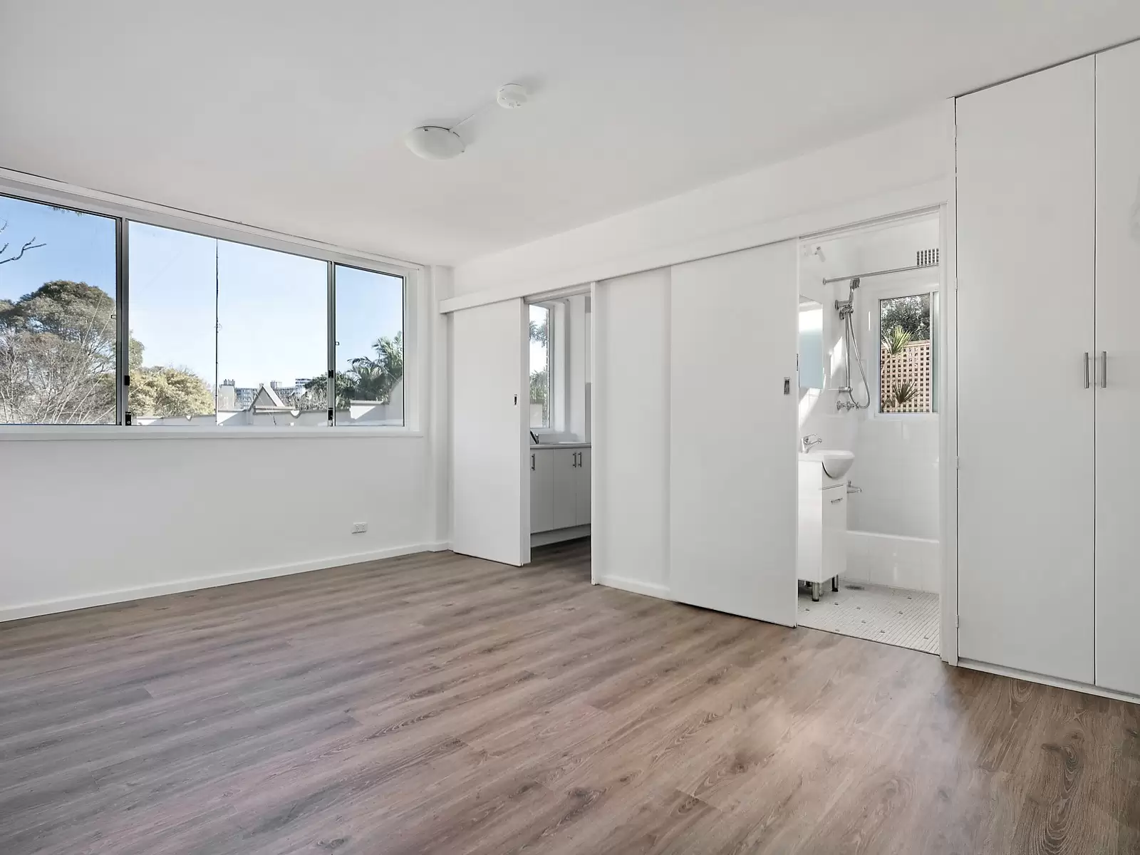 18/14 Ross Street, Forest Lodge Sold by Ballard Property - image 1