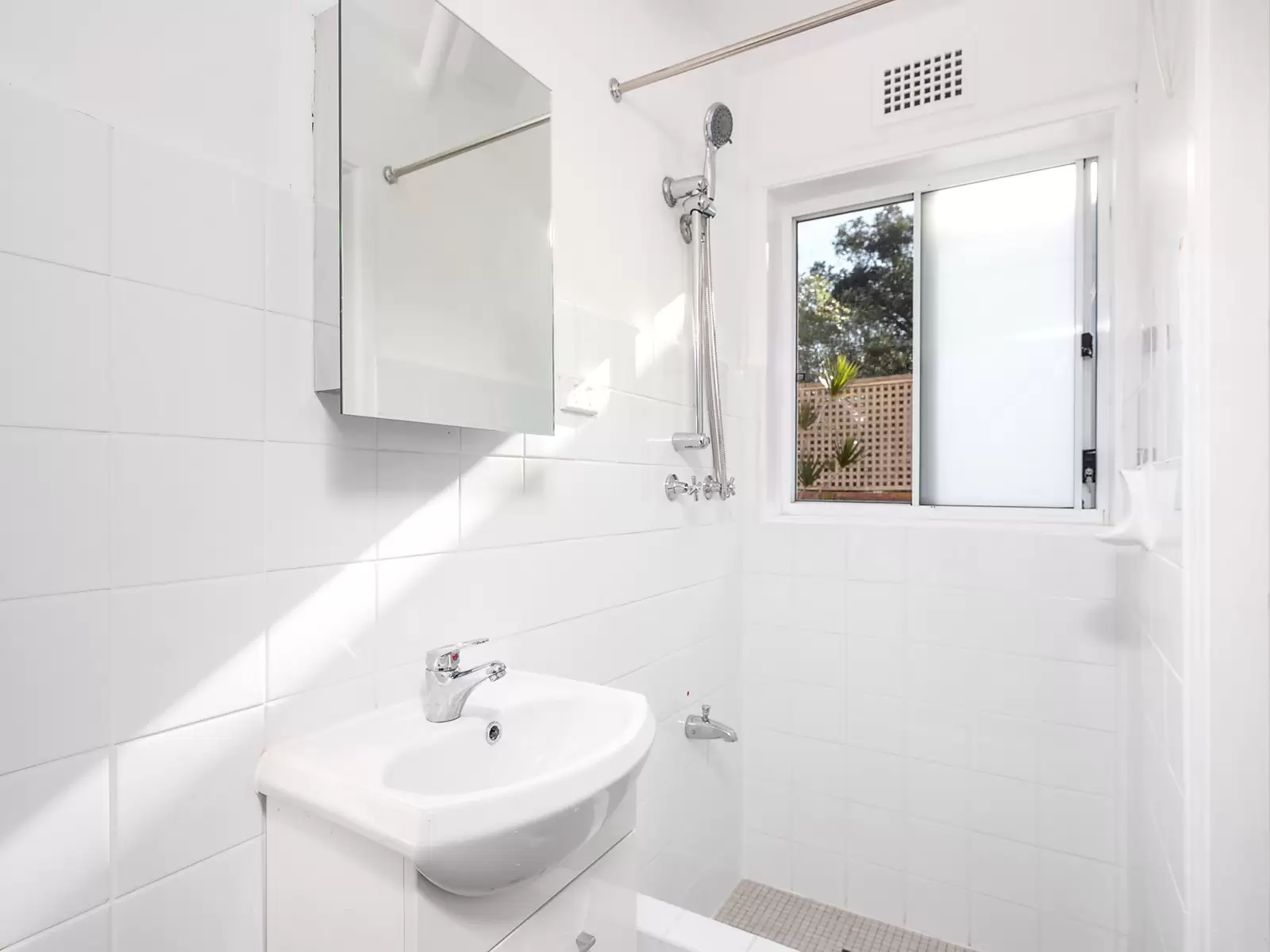 18/14 Ross Street, Forest Lodge Sold by Ballard Property - image 4