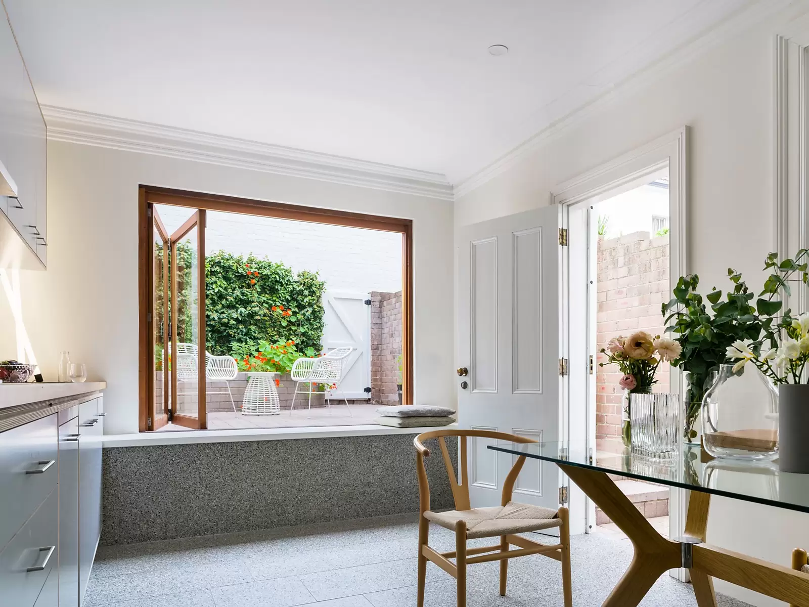 72 Regent Street, Paddington Sold by Ballard Property - image 2