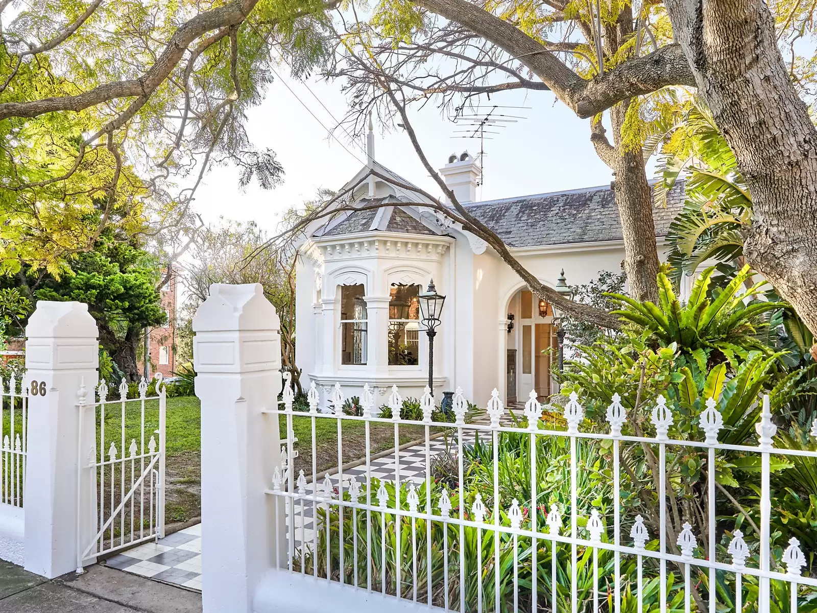 86 Coogee Bay Road, Coogee Sold by Ballard Property - image 1