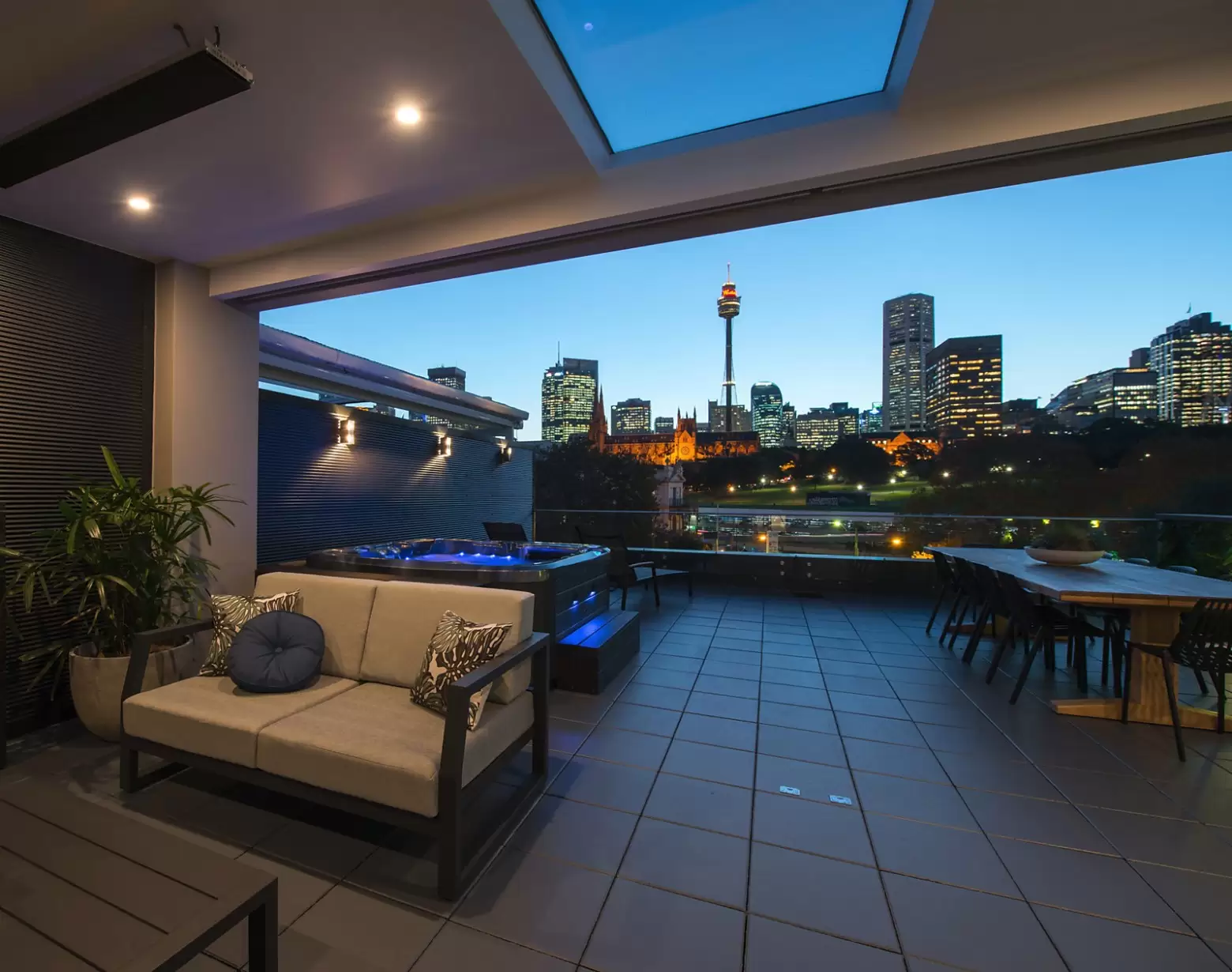 64/27-51 Palmer Street, Woolloomooloo Sold by Ballard Property - image 1