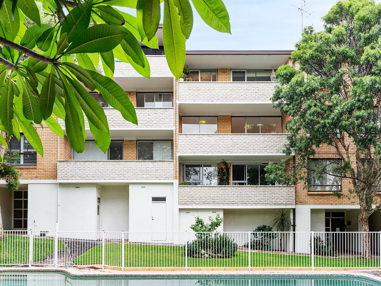 10/20-22 Coogee Bay Road, Randwick Sold by Ballard Property - image 6