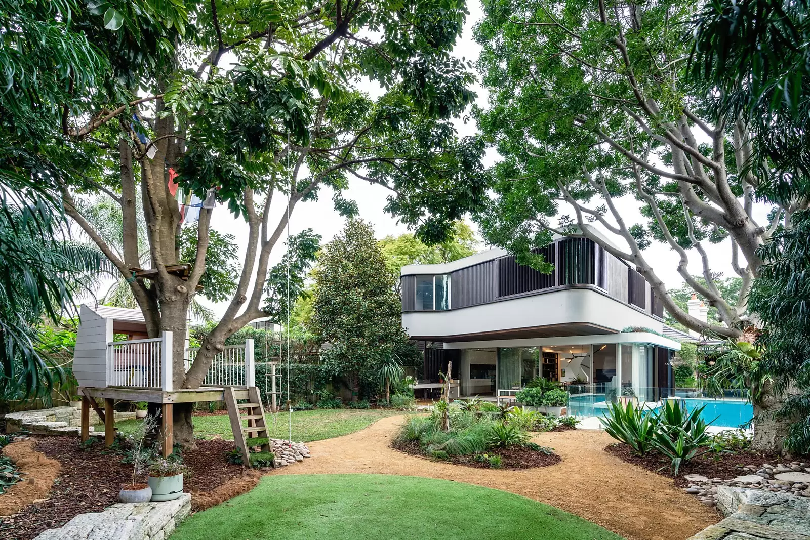 52 Milroy Avenue, Kensington Sold by Ballard Property - image 1
