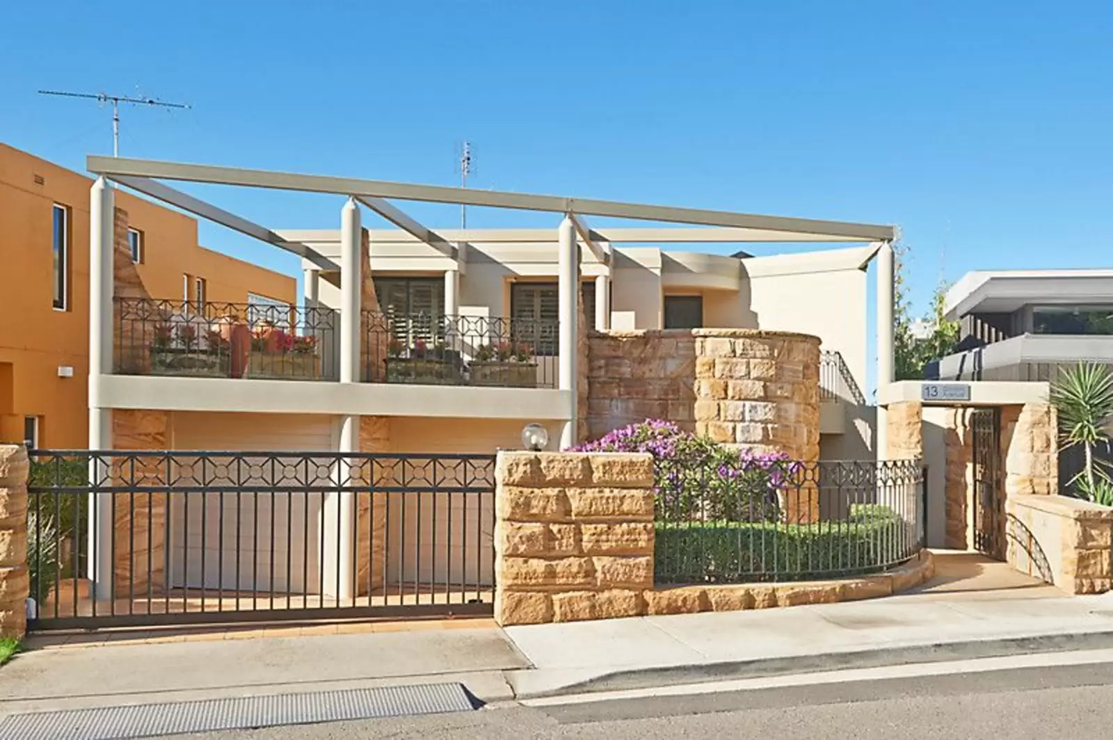 13 Gordon Avenue, Coogee Sold by Ballard Property - image 2