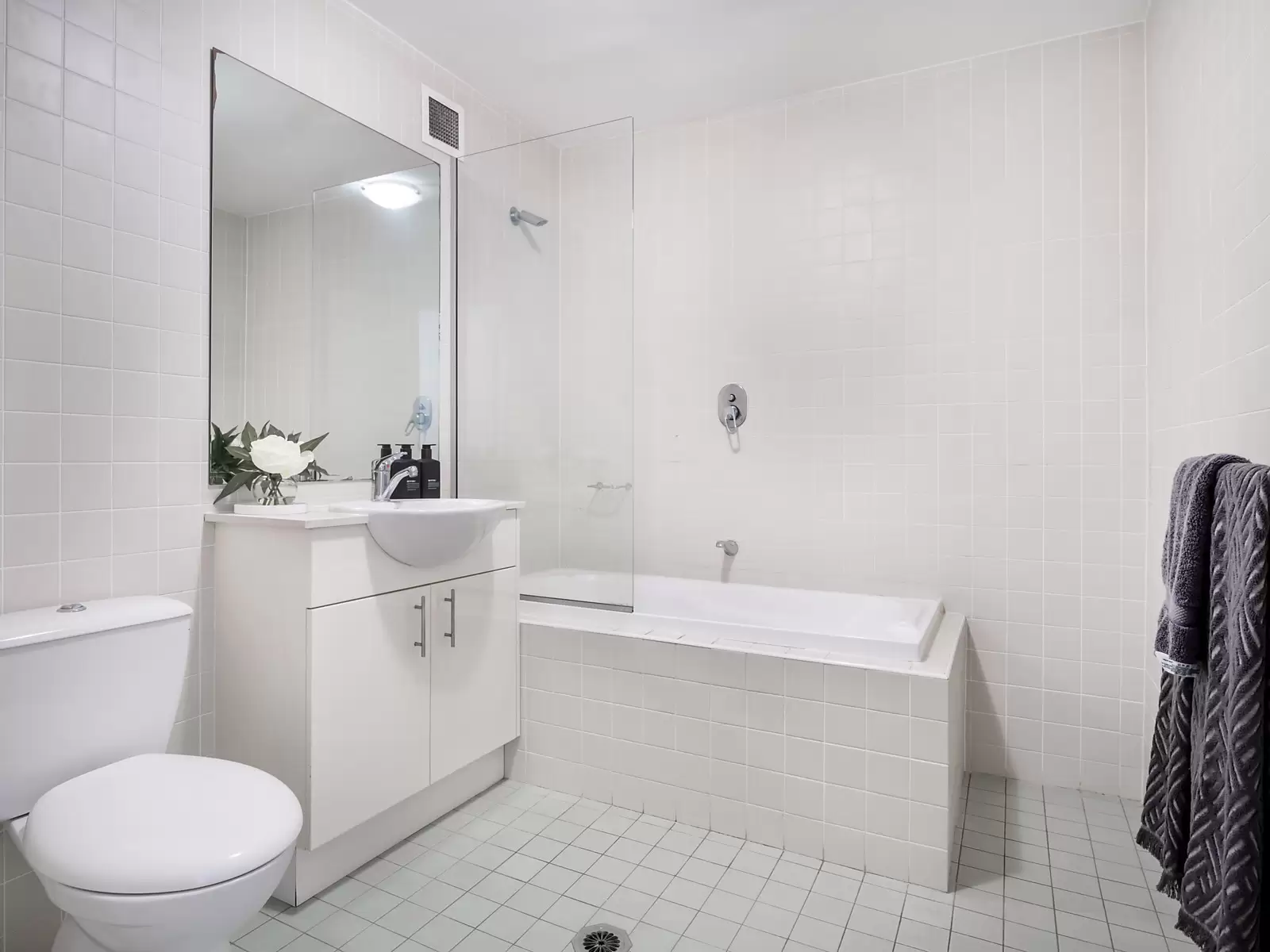 41/7-15 Newland Street, Bondi Junction Sold by Ballard Property - image 7