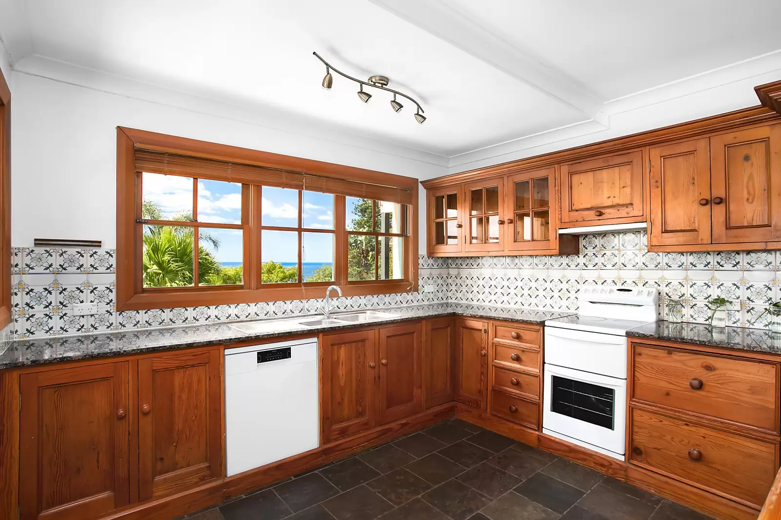 1 Garnet Street, South Coogee Sold by Ballard Property - image 5