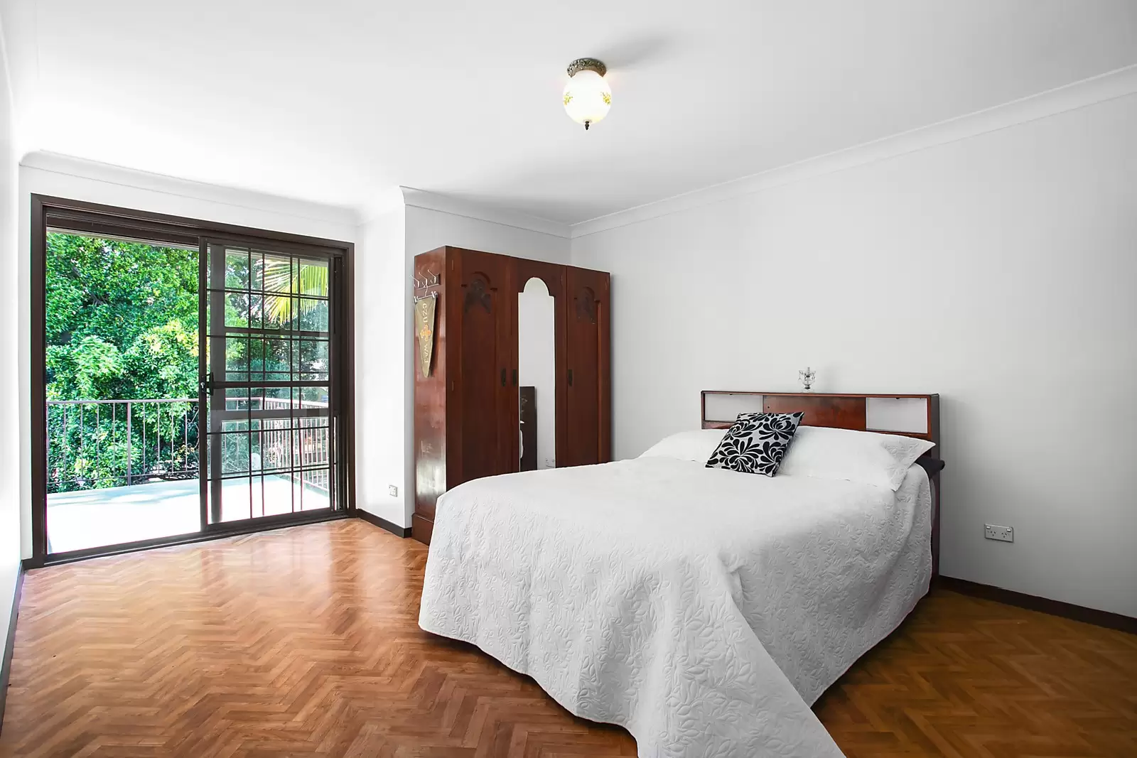 37 Milroy Avenue, Kensington Sold by Ballard Property - image 8