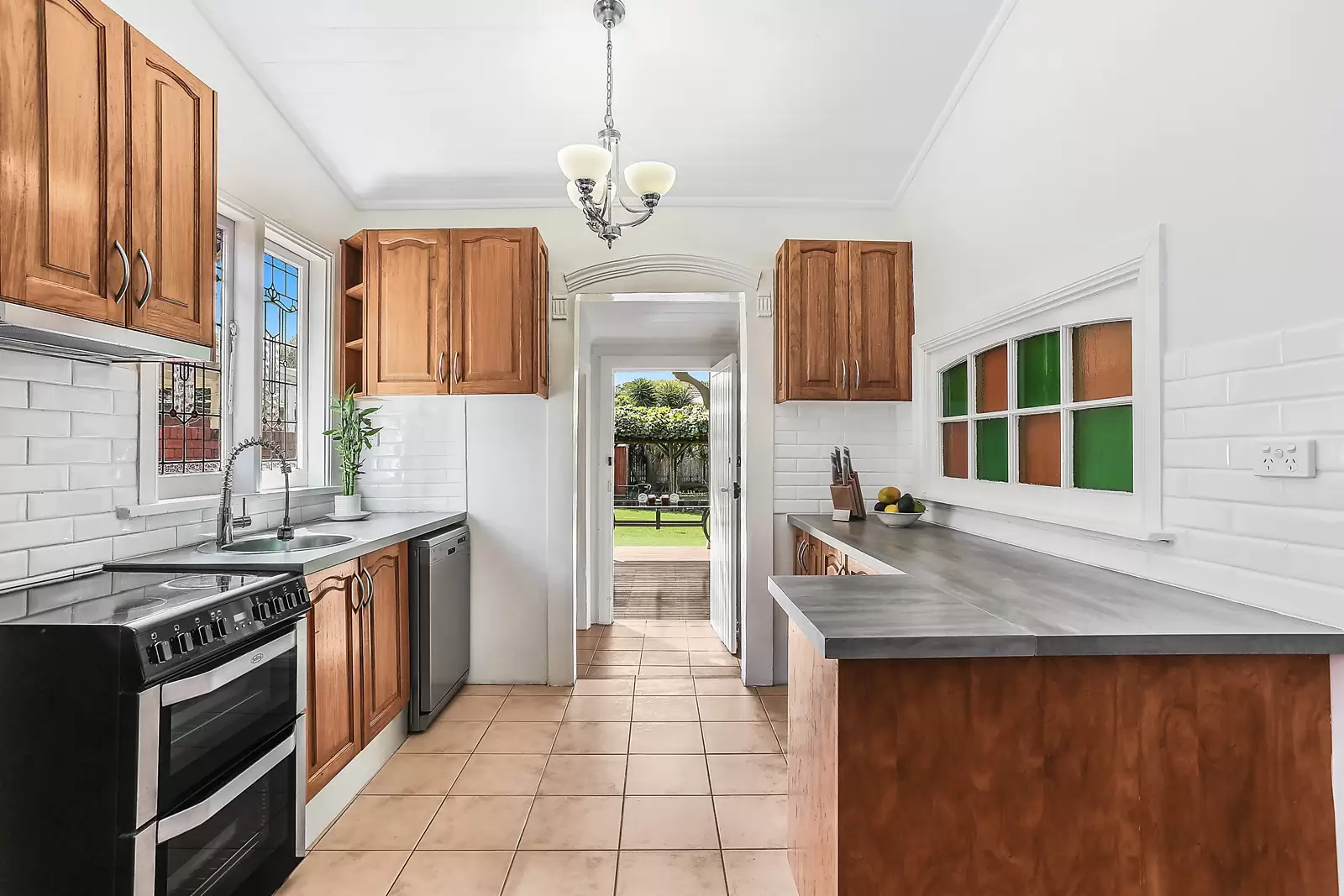 76 Todman Avenue, Kensington Sold by Ballard Property - image 4