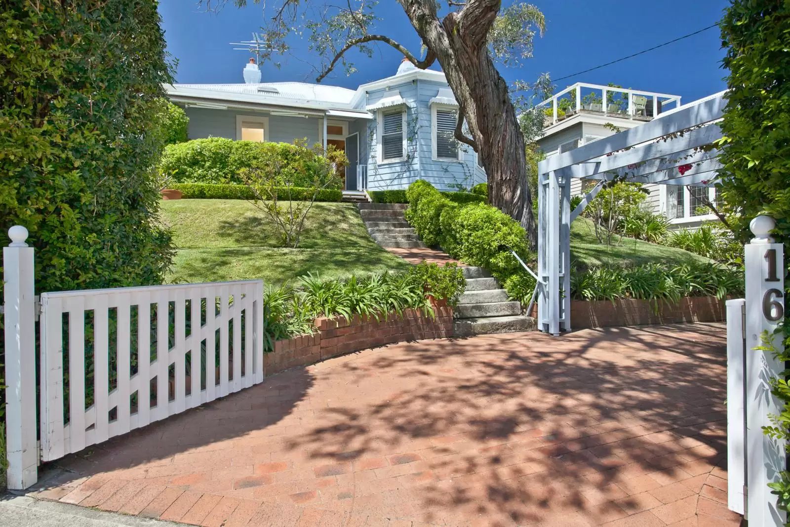 16 Bell Street, Watsons Bay Sold by Ballard Property - image 2