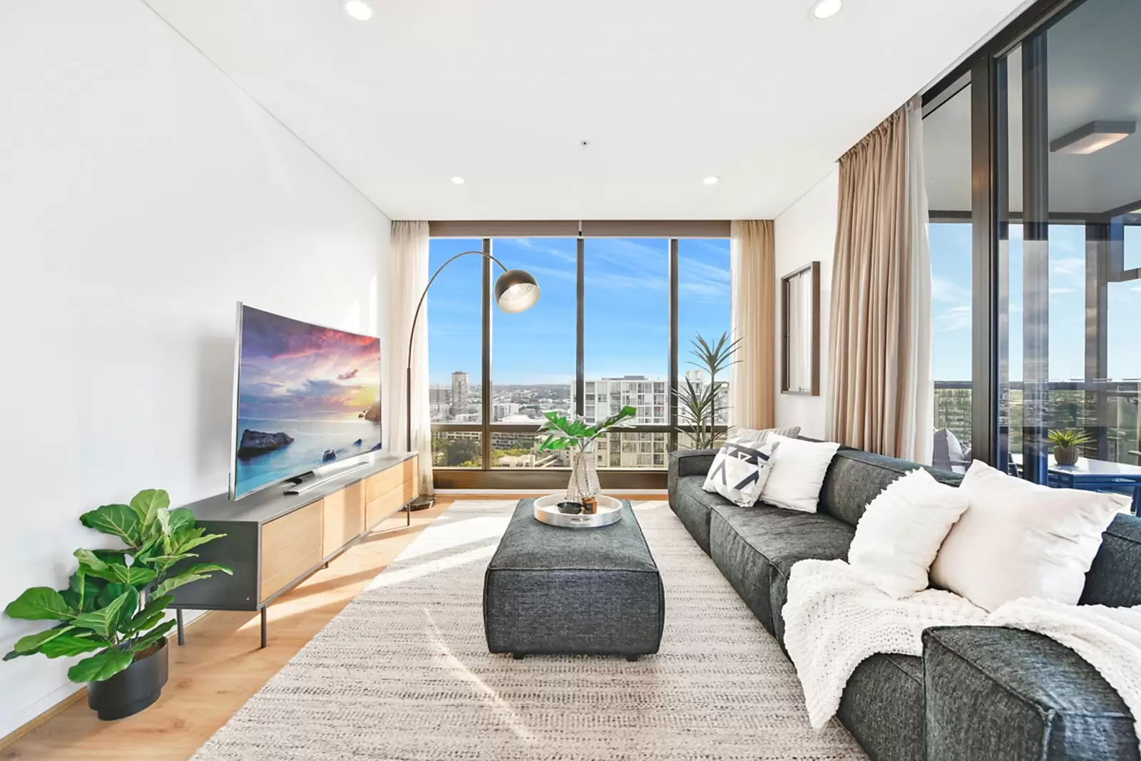 2312/20 Gadigal Avenue, Zetland Sold by Ballard Property - image 2