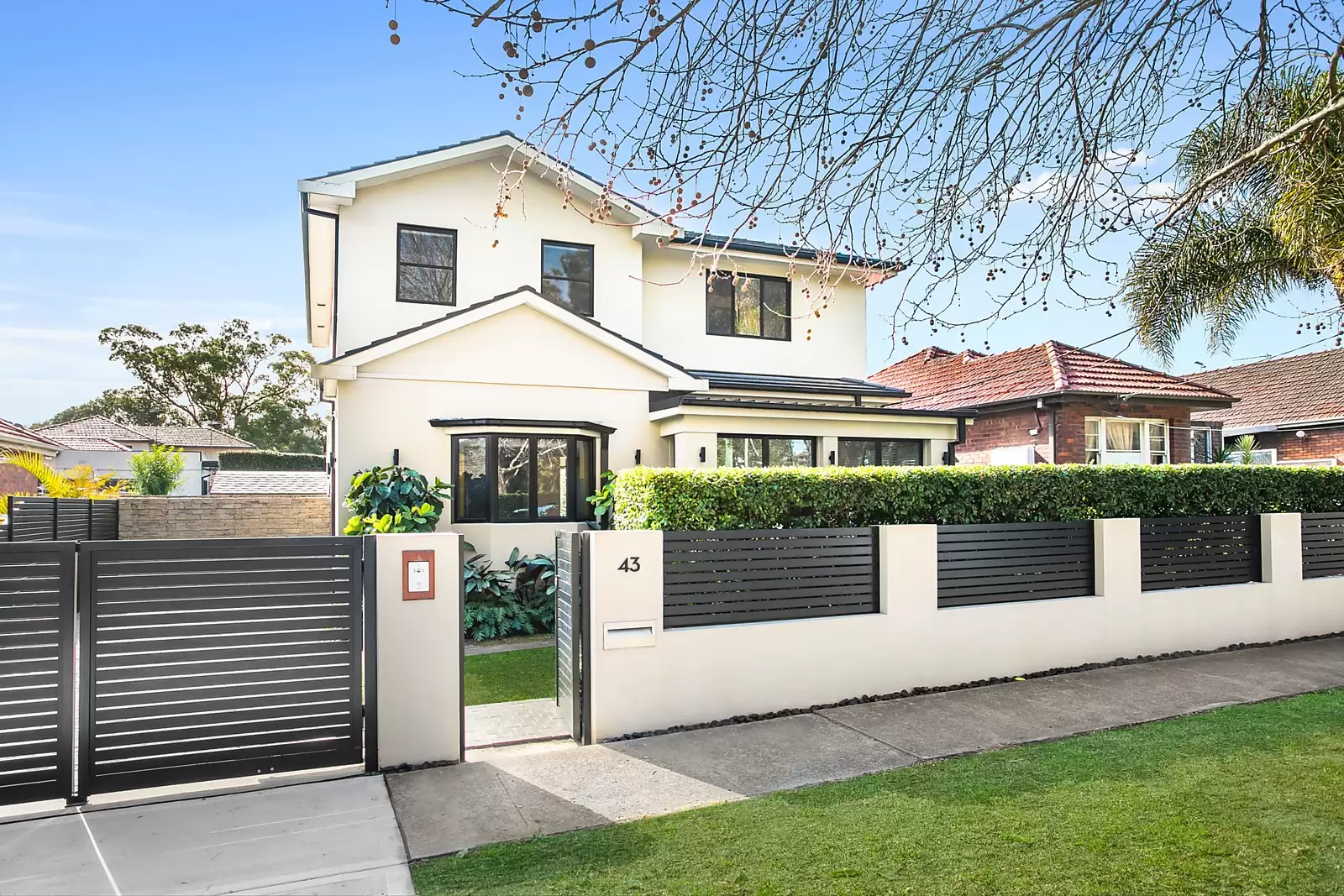 43 Heffron Road, Pagewood Sold by Ballard Property - image 1