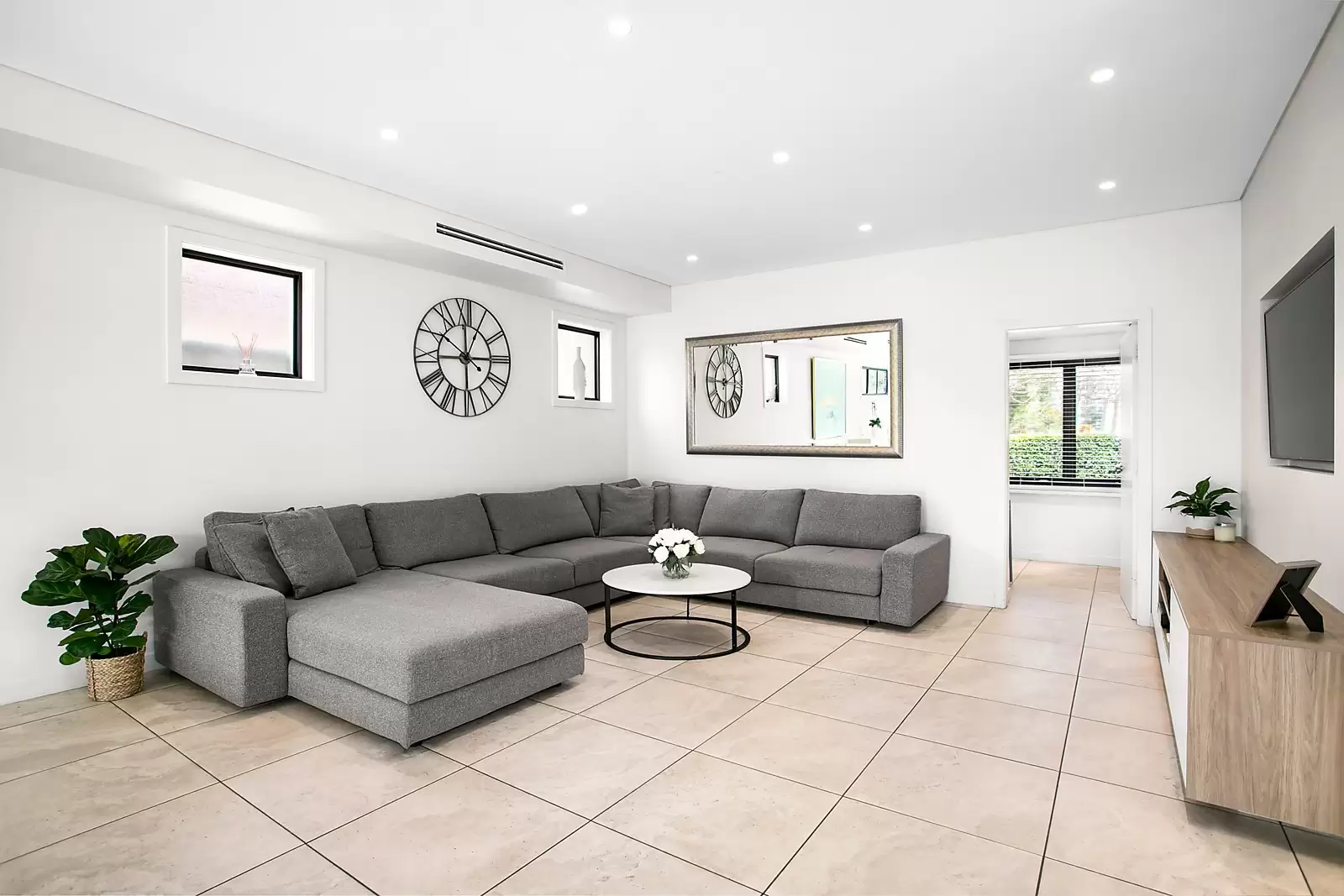 43 Heffron Road, Pagewood Sold by Ballard Property - image 3