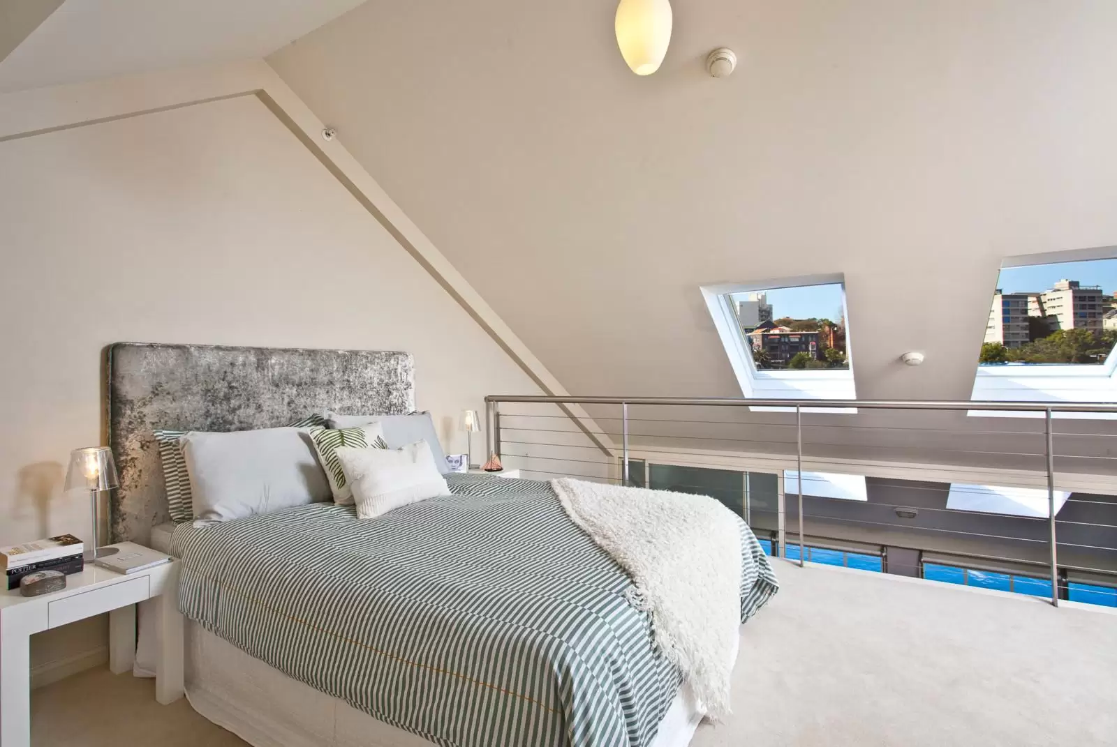 530/6 Cowper Wharf Road, Woolloomooloo Sold by Ballard Property - image 4