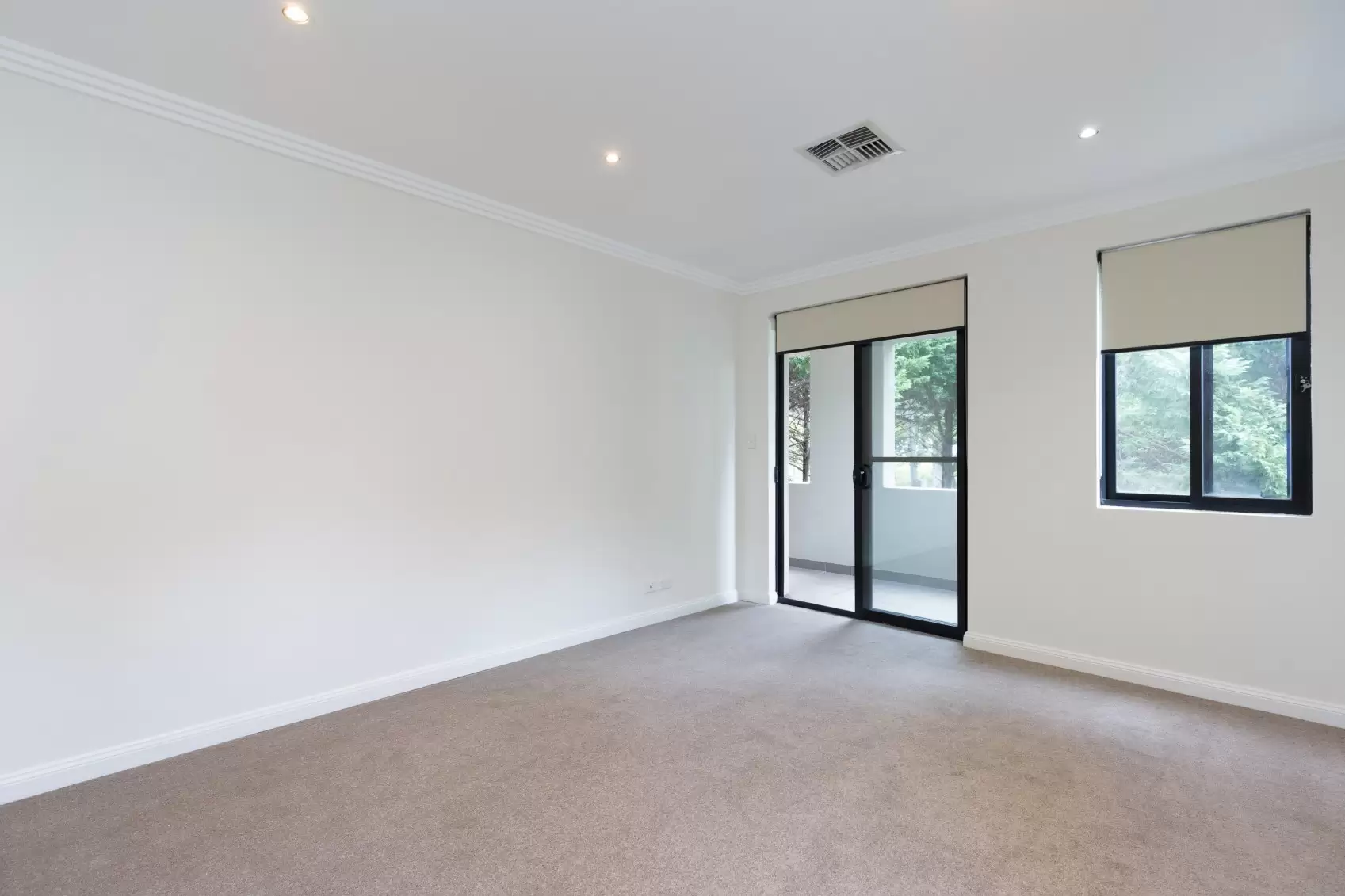 8 Bondi Road, Bondi Junction Leased by Ballard Property - image 9