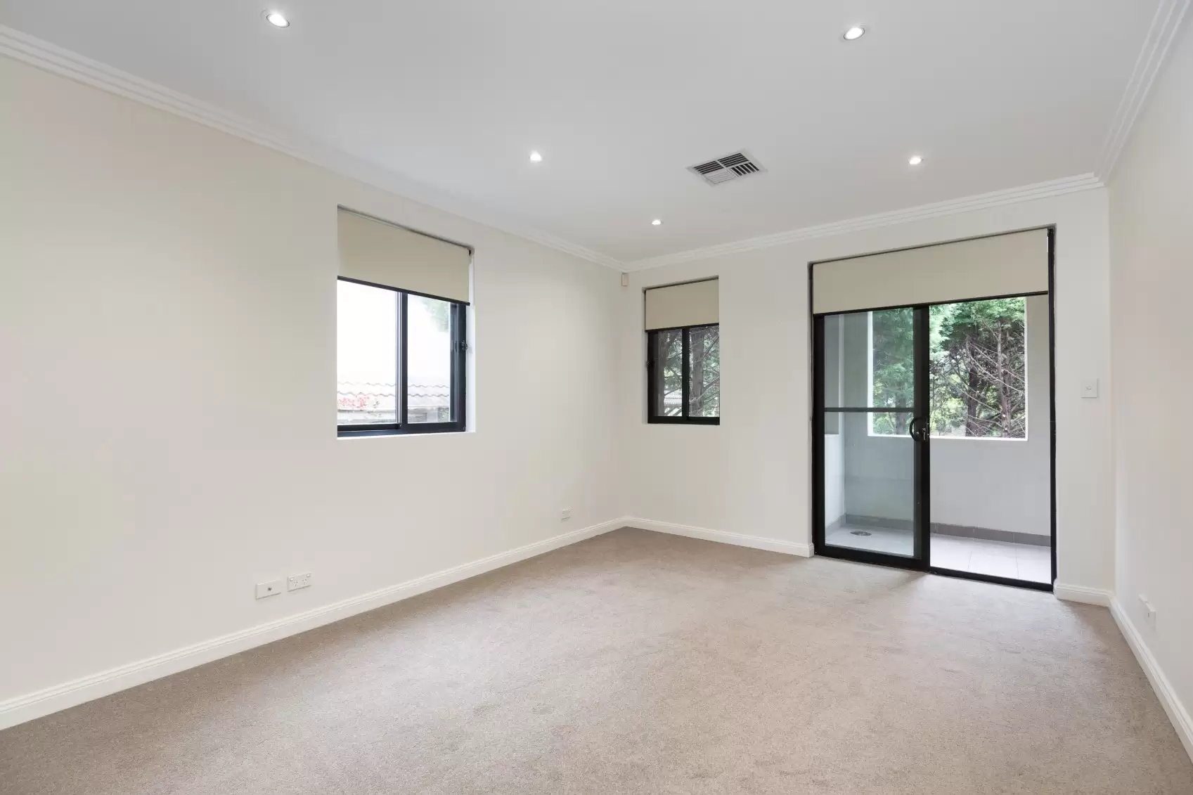 8 Bondi Road, Bondi Junction Leased by Ballard Property - image 8
