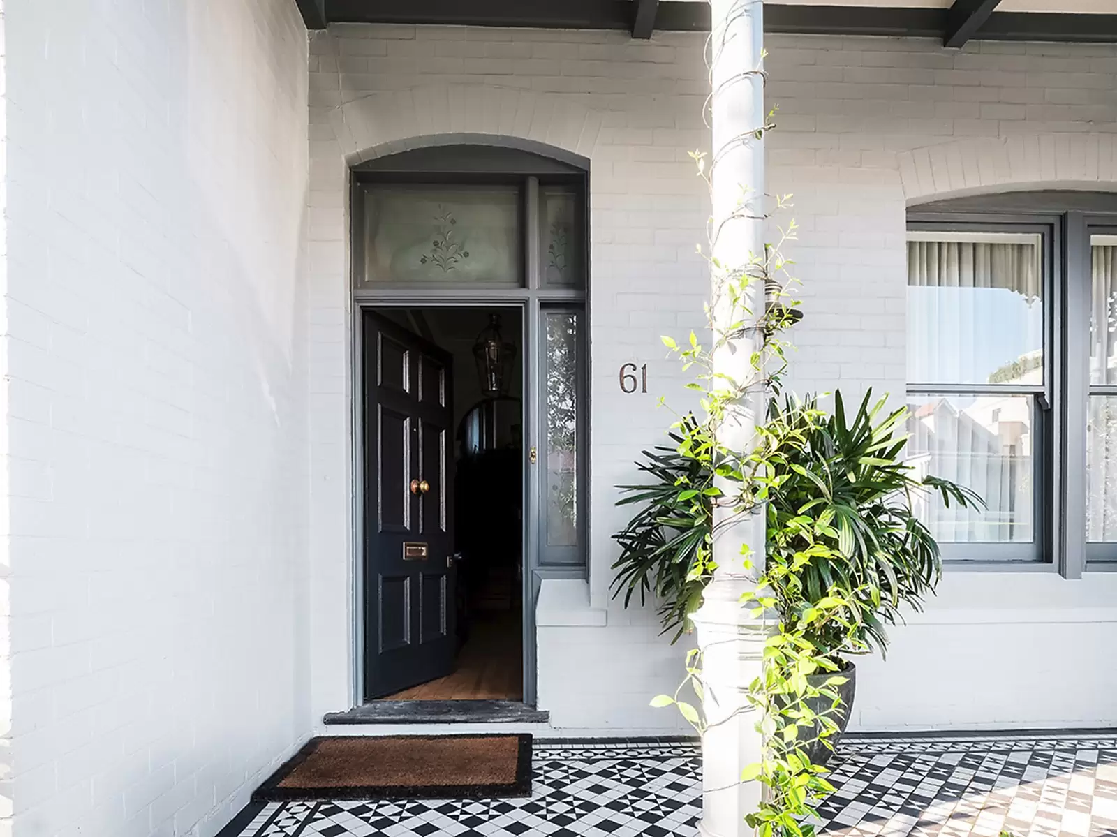 61 Cross Street, Double Bay Sold by Ballard Property - image 2