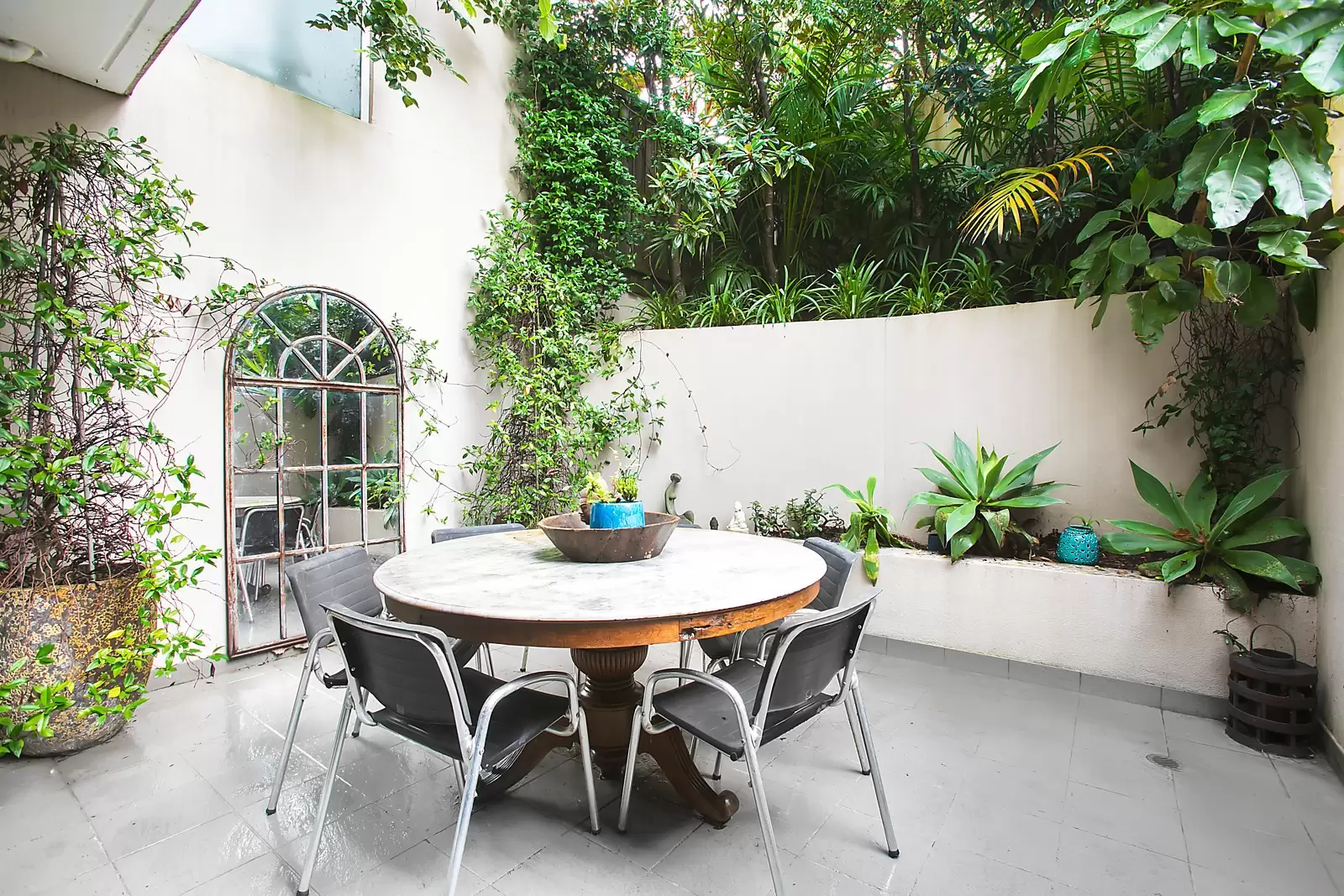 8/30 Fletcher Street, Tamarama Sold by Ballard Property - image 1