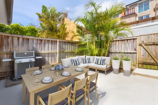 7 Tasman Street, Bondi Leased by Ballard Property