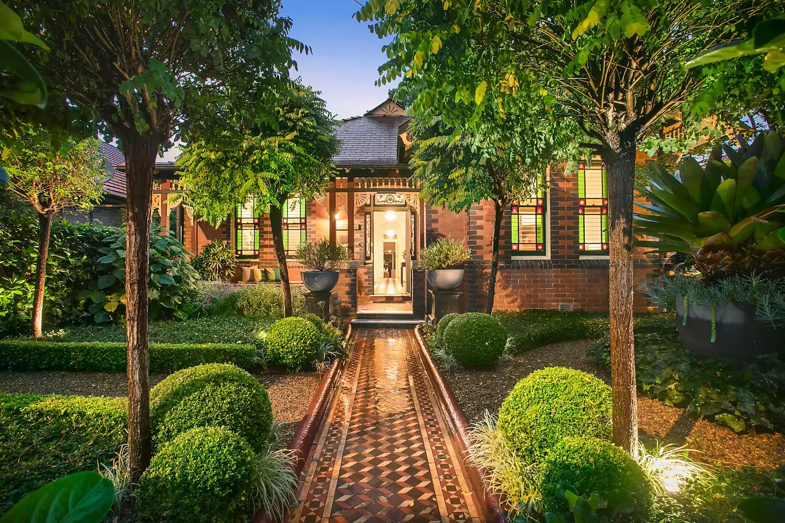 85 Todman Avenue, Kensington Sold by Ballard Property - image 1