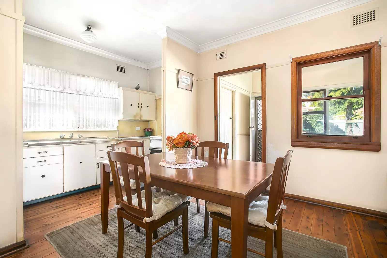 80 Page Street, Pagewood Sold by Ballard Property - image 4