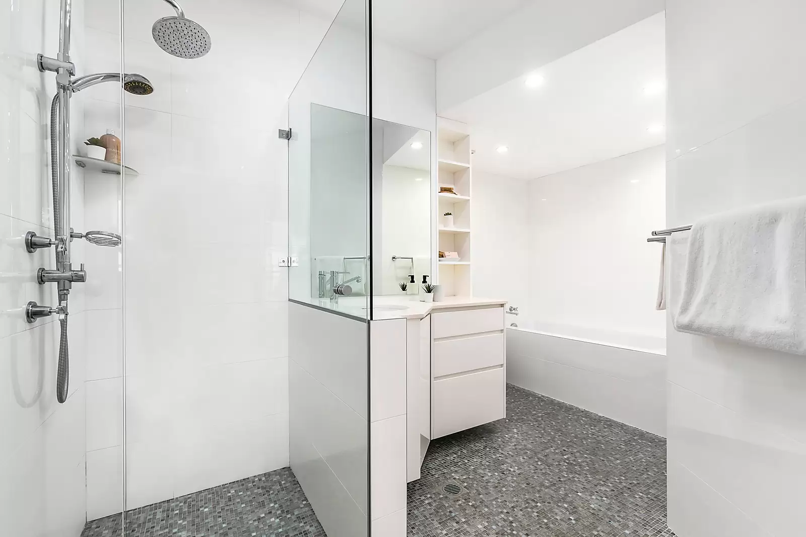 7/11-33 Maddison Street, Redfern Sold by Ballard Property - image 6