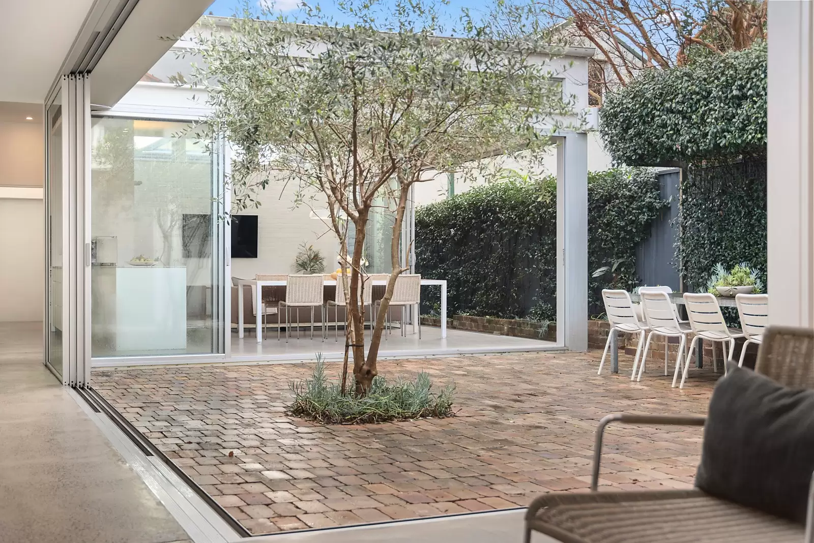 18 Walenore Avenue, Kingsford Sold by Ballard Property - image 3