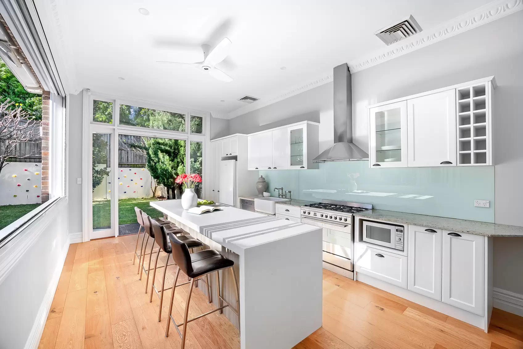 72 Doncaster Avenue, Kensington Leased by Ballard Property - image 3