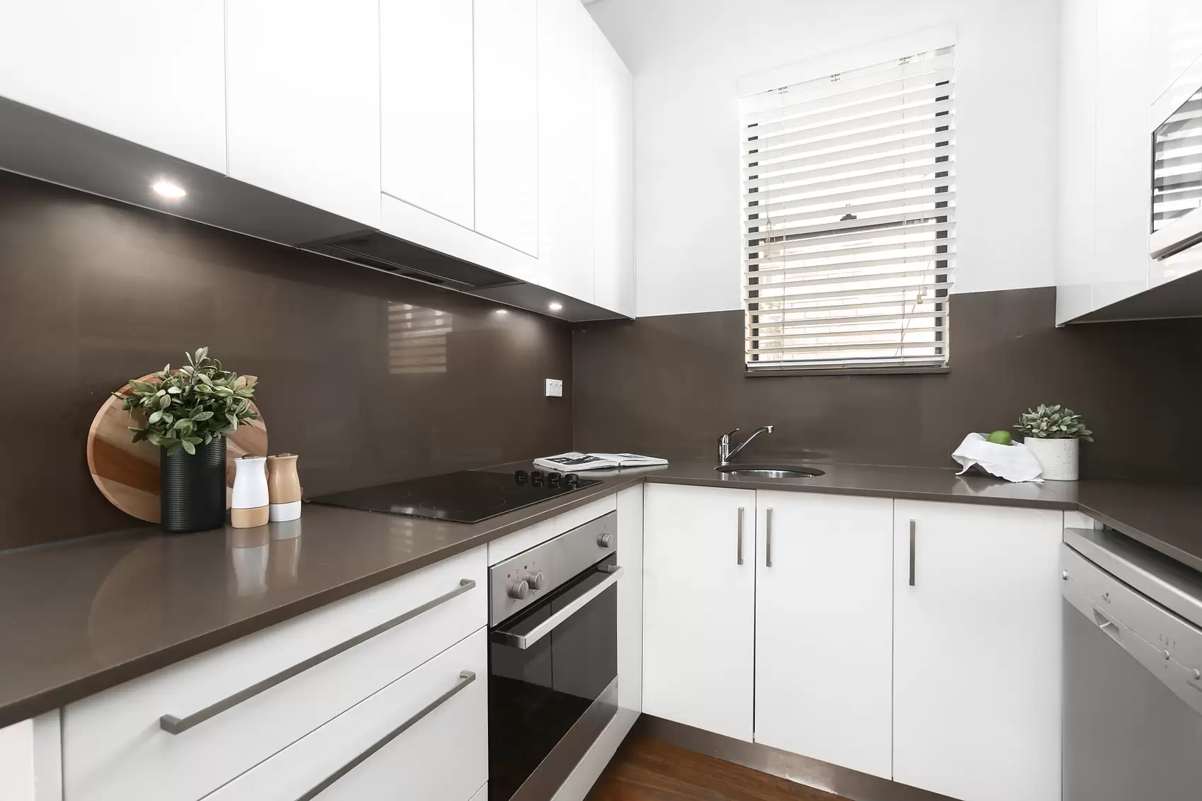 7/162 Bondi  Road, Bondi Leased by Ballard Property - image 3