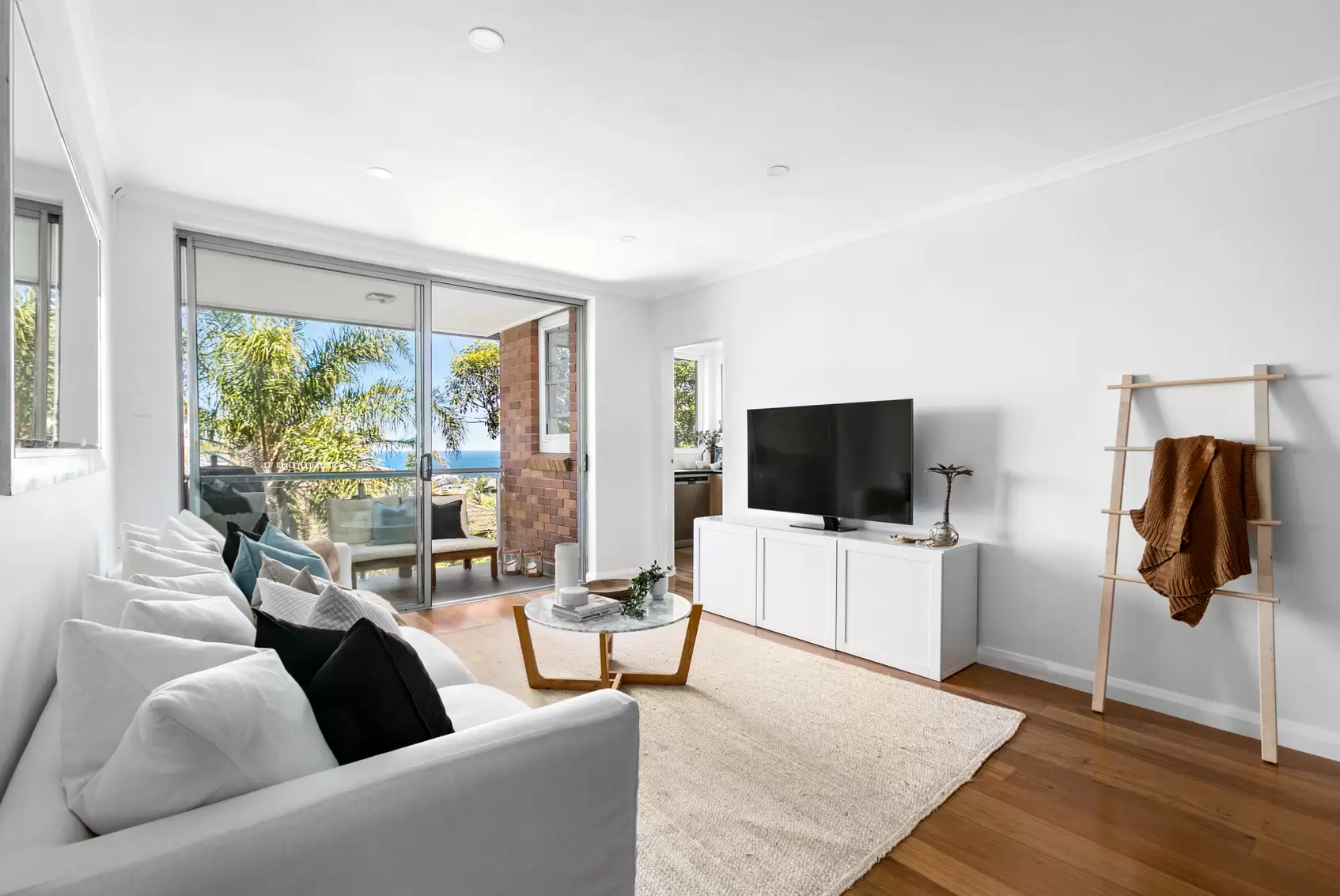 28/745-747 Old South Head Road, Vaucluse Leased by Ballard Property - image 1