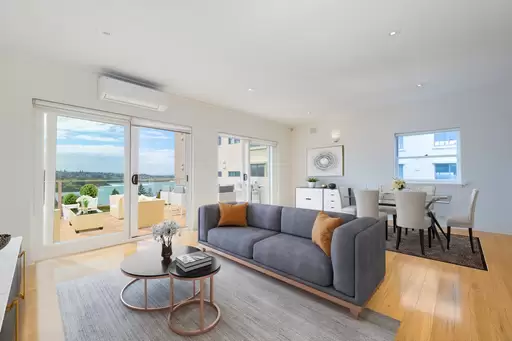 2/243 Oberon Street, Coogee Leased by Ballard Property