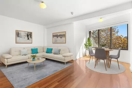 63/4 Macleay Street, Potts Point Leased by Ballard Property