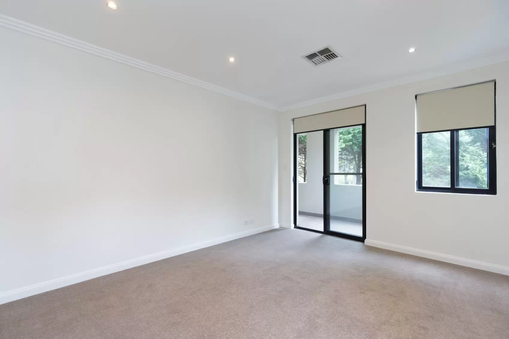 8 Bondi Road, Bondi Junction Leased by Ballard Property - image 9