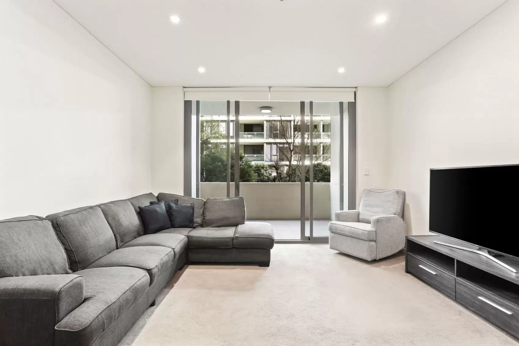 A305/8 Bourke Street, Mascot Leased by Ballard Property - image 2