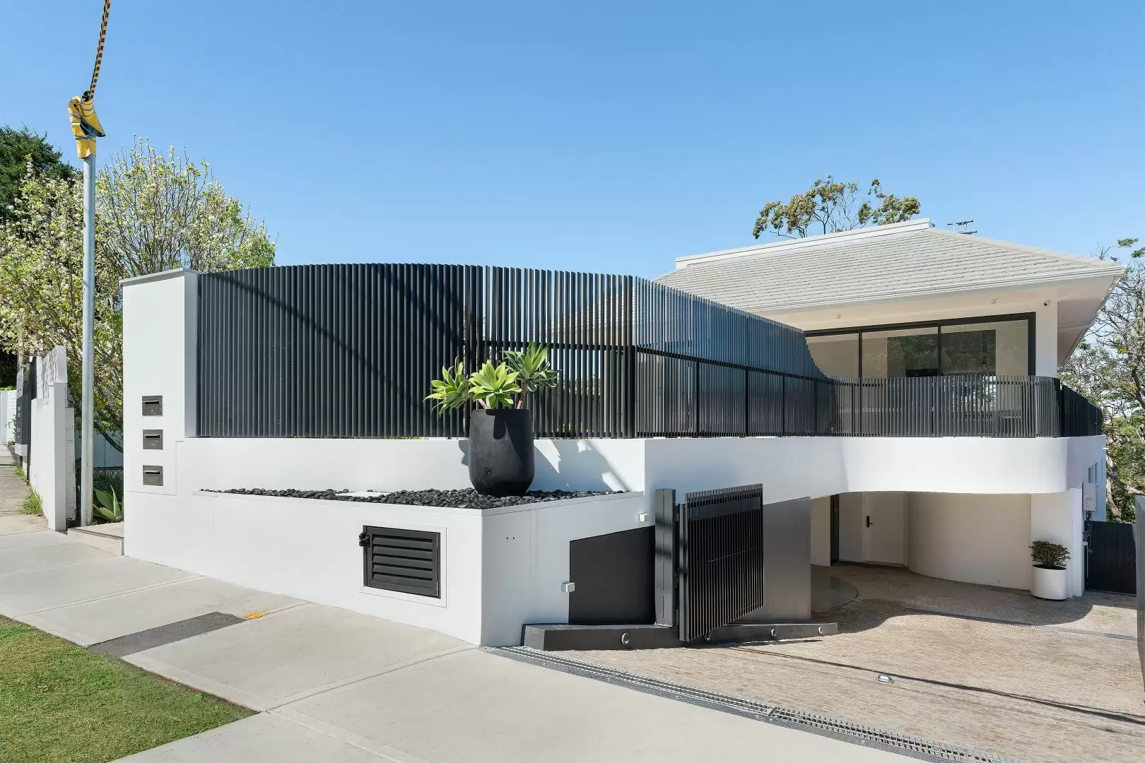 1/100 Bellevue Road, Bellevue Hill Leased by Ballard Property - image 1