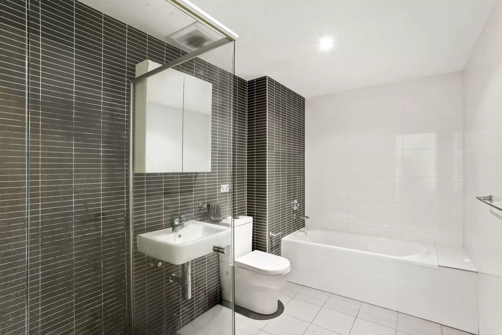 12/15 Bidjigal Road, Arncliffe Leased by Ballard Property - image 6