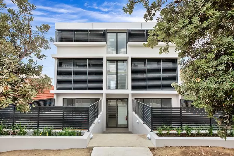 4/47 Bond Street, Maroubra Leased by Ballard Property - image 1