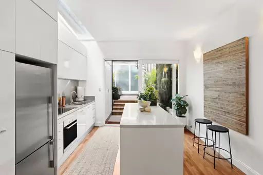19 Francis Street, Darlinghurst Leased by Ballard Property