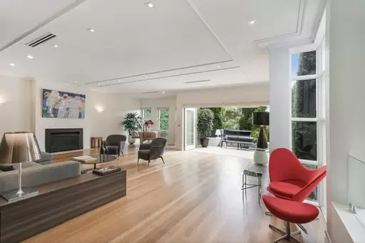 34 Roslyndale Avenue, Woollahra Leased by Ballard Property