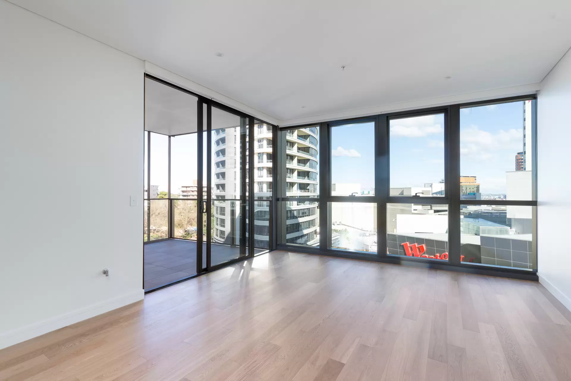 701/568 Oxford Street, Bondi Junction Leased by Ballard Property - image 2