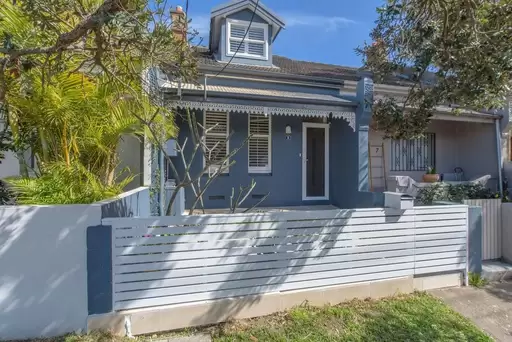 5 Tasman Street, Bondi Leased by Ballard Property