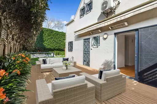 12 Ash Place, Coogee Leased by Ballard Property