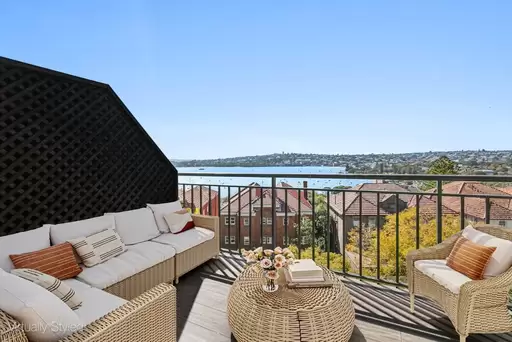 9/1 Aston Gardens, Bellevue Hill Leased by Ballard Property